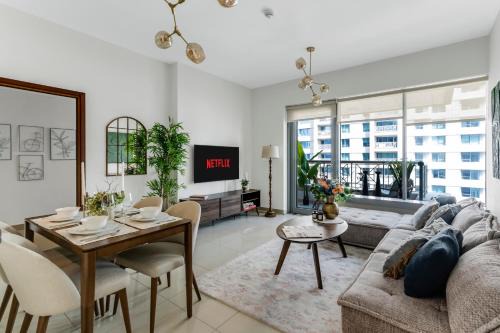 Downtown Dubai Apartment | Burj & Fountain View 2BR Steps from Dubai Mall