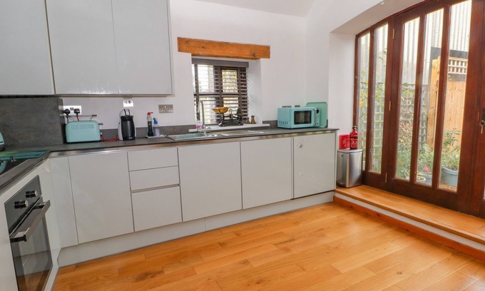 Mynydd Isa Cottage | Burnt Oak Stables