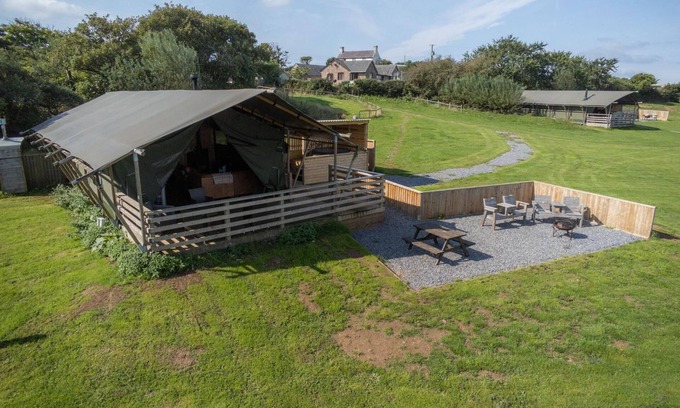 Llangennith RV Rental | Burryholmes - Safari Glamping Tent - Llangennith