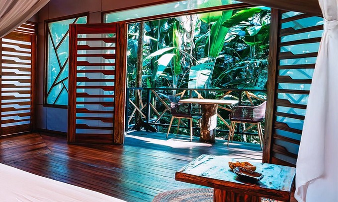 Leticia Hotel | Buru Nature Hotel