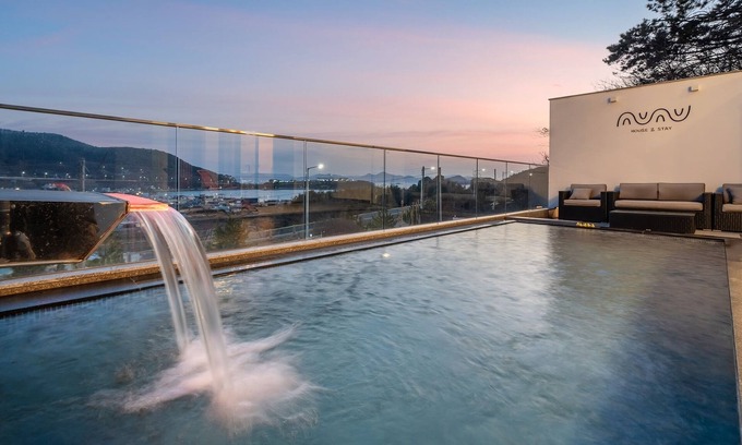 Gangseo District House | Busan Nunuhouse Poolvilla Pension
