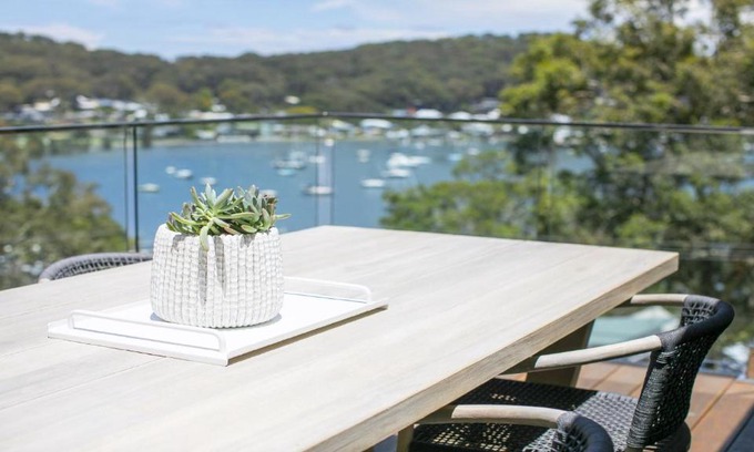 Hardys Bay House | Bush Retreat with Bayviews at Pretty Beach