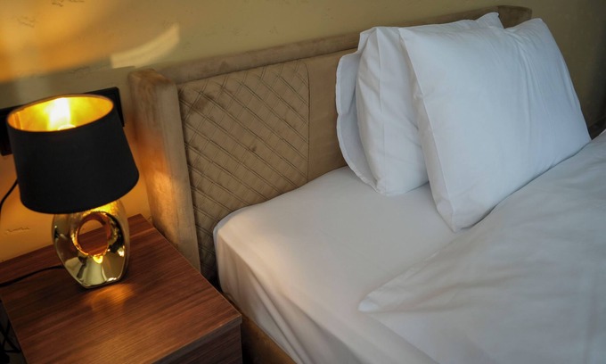 Berenbostel Apartment | Business & Trade Fair Apartment - Fitters - 3 rooms - Balcony - Kitchen - NO3