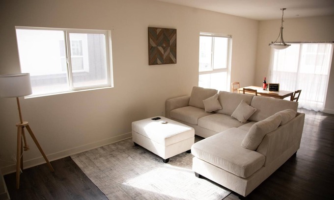 Corona Apartment | Business Traveler’s Haven – 2 Bedrooms, 2 Bathrooms with 1 Office.
