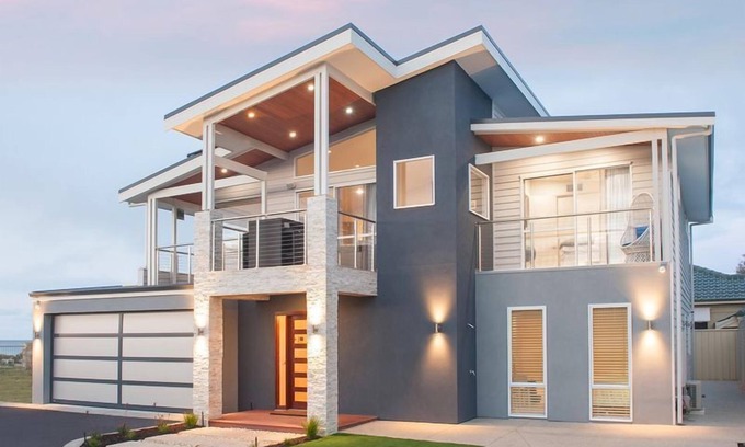 West Busselton House | Busselton Beach House "Luxury Beach Front & Spacious 2 Storey Home"