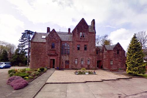 Kilcreggan Apartment | Butler's Apartment. Flat 5, Dalmore House, Helensburgh, Scotland G84 8JP