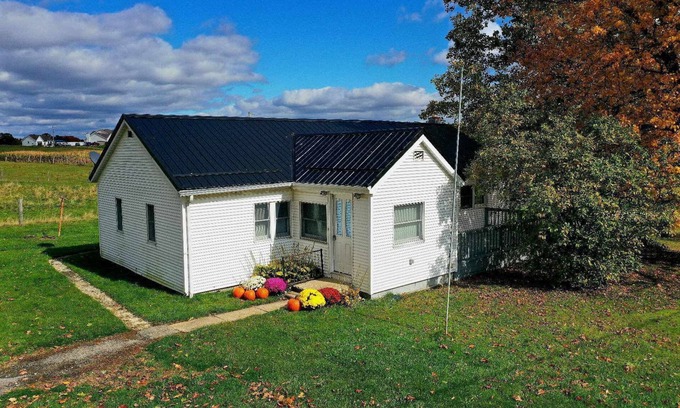 Blissfield Cottage | Butterfly Bliss Cottage Welcomes You to Holmes County
