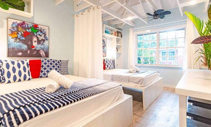 Gambier Apartment | Butterfly Cottage at Viking Hill Resort with Pool