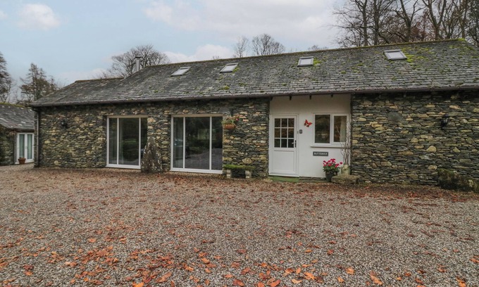 Bretherdale Cottage | BUTTERFLY, family friendly, with hot tub in Kendal