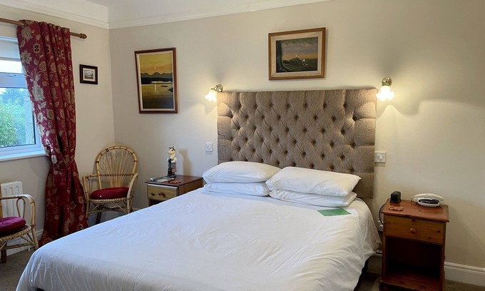 Clifden Apartment | Buttermilk Lodge One Bedroom Apartment, private entrance, 5 mins walk to Clifden