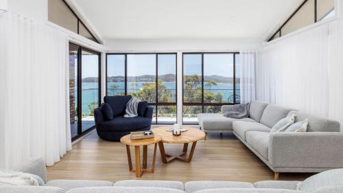 Salamander Bay House | By The Bay