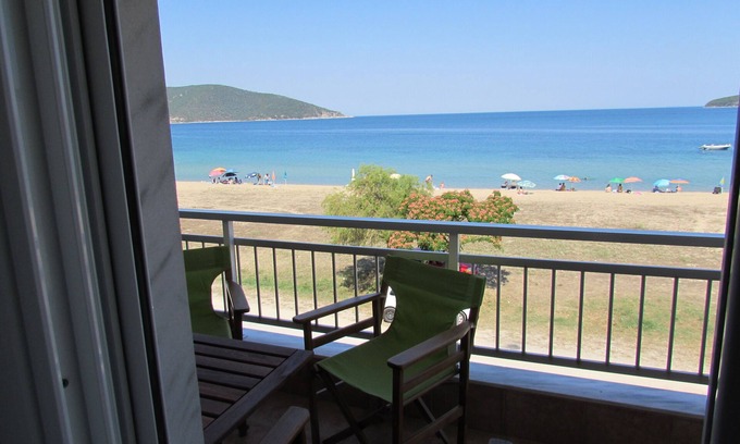 Nea Peramos Apartment | By the Sea Luxury Apartment Kavala (Nea Peramos)