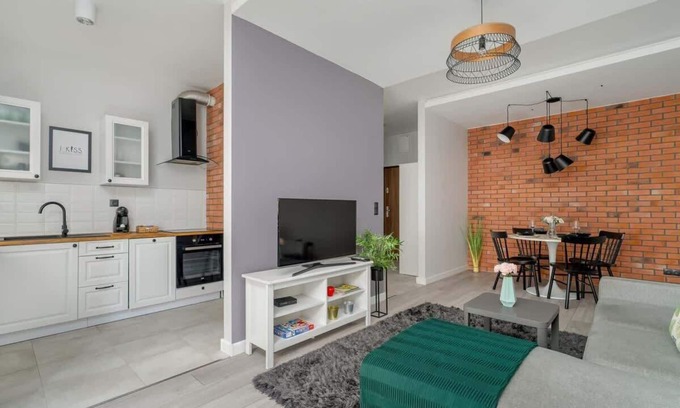 Nowe Miasto Apartment | Byka 3 | Contemporary Apartment | Parking