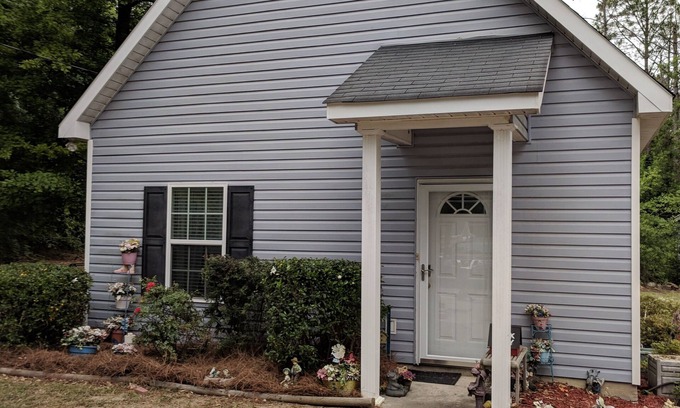 Byron House | ★ Byron Bungalow ★ Cozy Quiet ∣ Near I-75 & Amazon