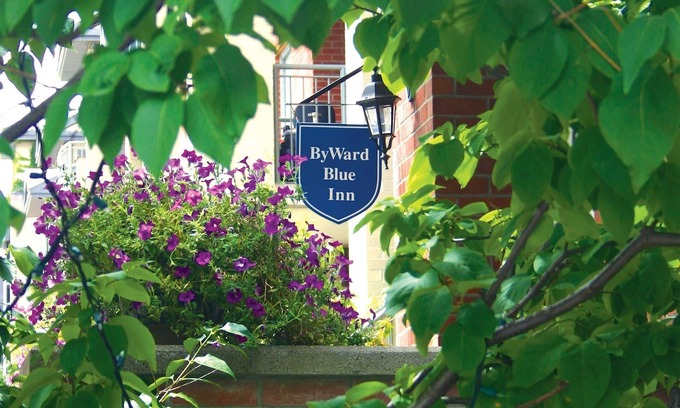 ByWard Market Hotel | Byward Blue Inn