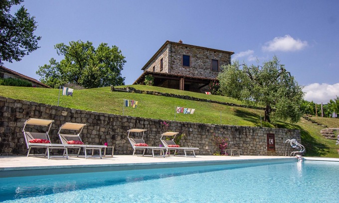 Bagnone Villa | Cà del Vento amazing villa 10 pax w/infinity private pool