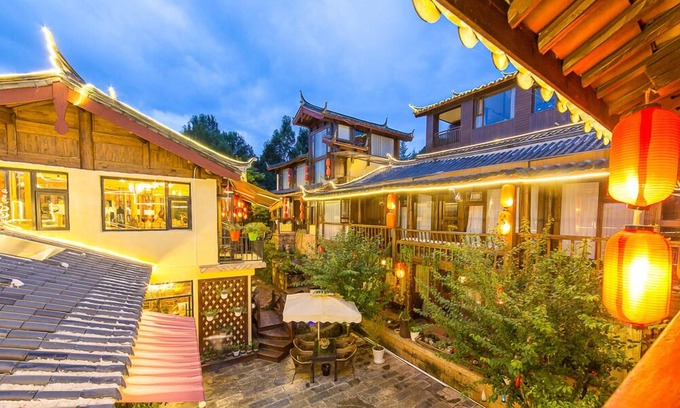 Shuhe Old Town Hotel | C'est La Vie Boutique Inn