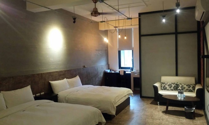 Tainan City Centre Apartment | C201 Family room ( Section of Ximen Road, beside Blueprint Culture & Creative Park)
