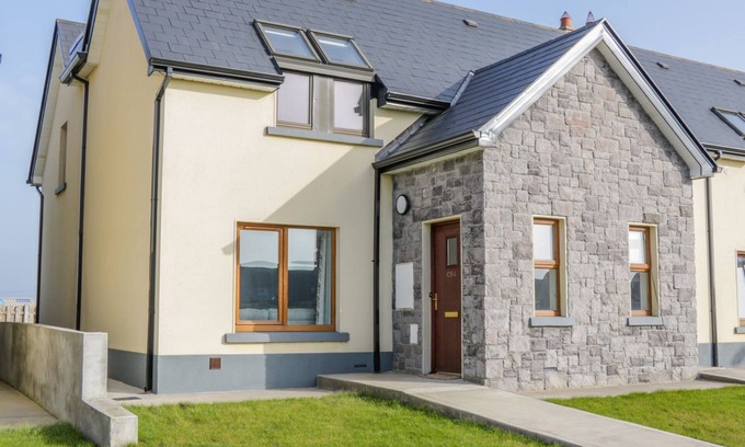 Enniscrone Cottage | C64 CAHERMORE HOLIDAY VILLAGE in Enniscrone, County Sligo