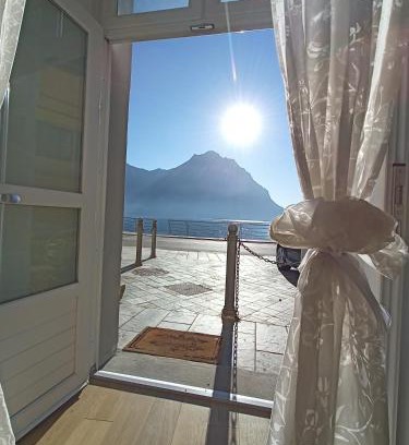Castro House | Ca del Lac