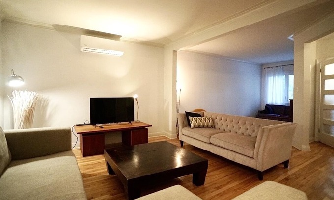 Hochelaga Apartment | Sleeps 9, large condo in front of parc & metro, minutes to Downtown with parking