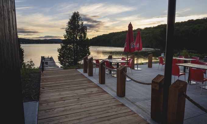 Sainte-Catherine-de-la-Jacques-Cartier Cabin | Station Touristique Duchesnay - SEPAQ