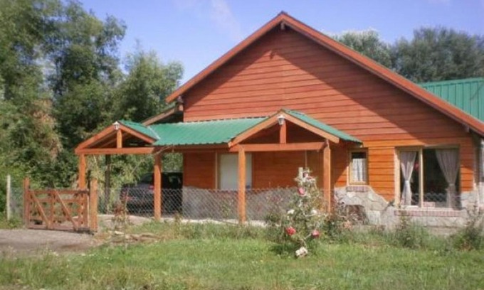 San Martin de los Andes House | Cabaña con costa de arroyo