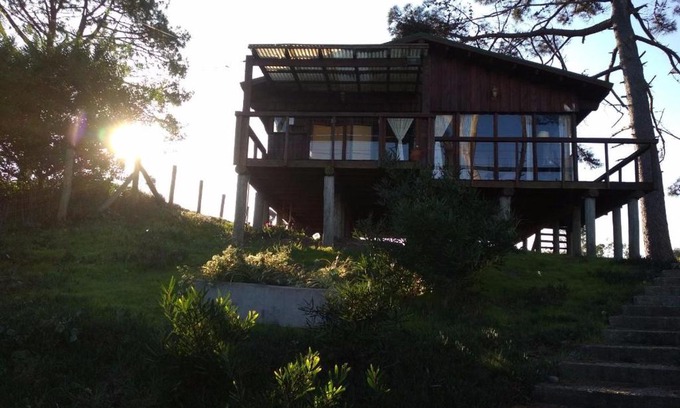 Pinamar House | Cabaña en la playa. ventanales y terraza al mar