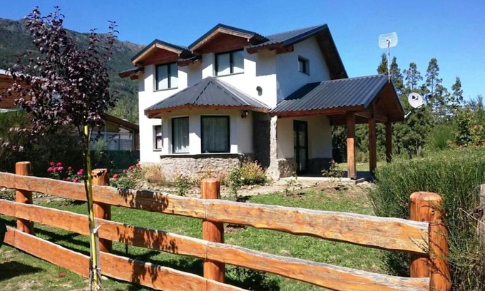 Lago Puelo House | Cabaña Lecalau