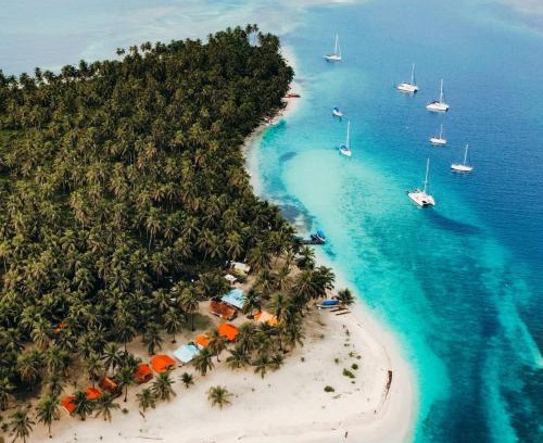 Carti Tupile House | Cabaña Romantica frente al mar de isla Chichime Guna Yala