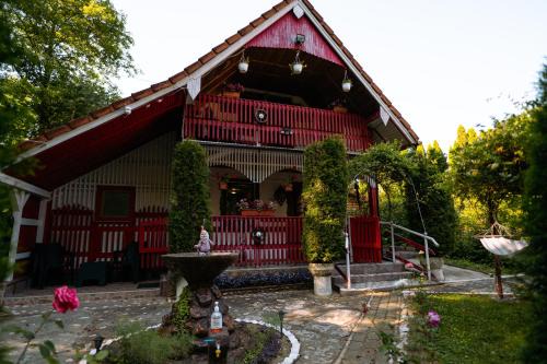 Bucosnita House | Cabana La Ionica