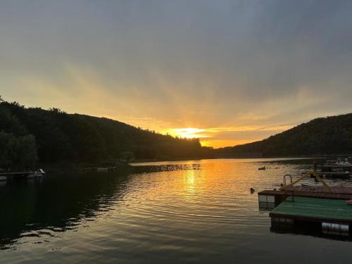 Fardea House | Cabana Lacul Surduc