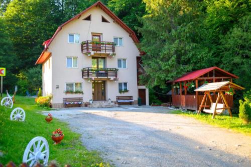 Arieseni Cabin | Cabana Rodica