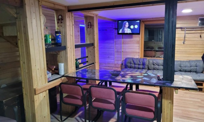 Vartop House | Cabana Rosie