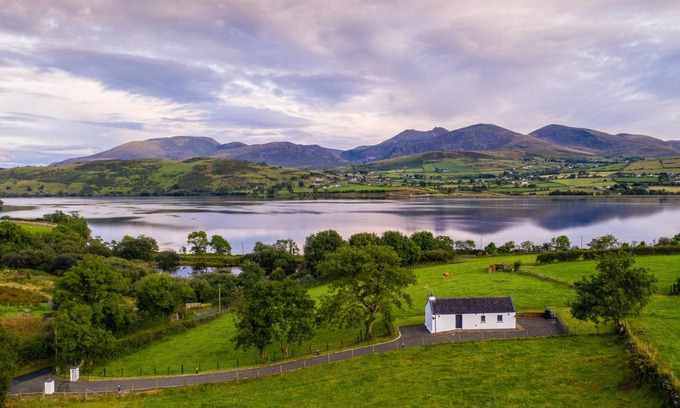 Newry Cottage | Cabin ∙ 1 bedroom ∙ 2 guests