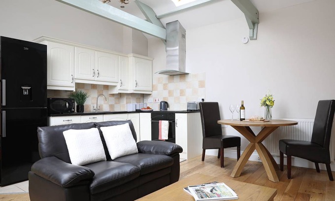 Belford Cottage | Cabin ∙ 1 bedroom ∙ 2 guests