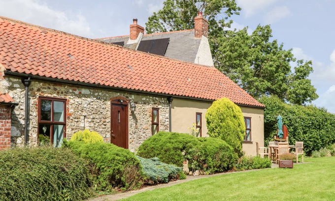Stockton-on-Tees Cottage | Cabin ∙ 2 bedrooms ∙ 4 guests