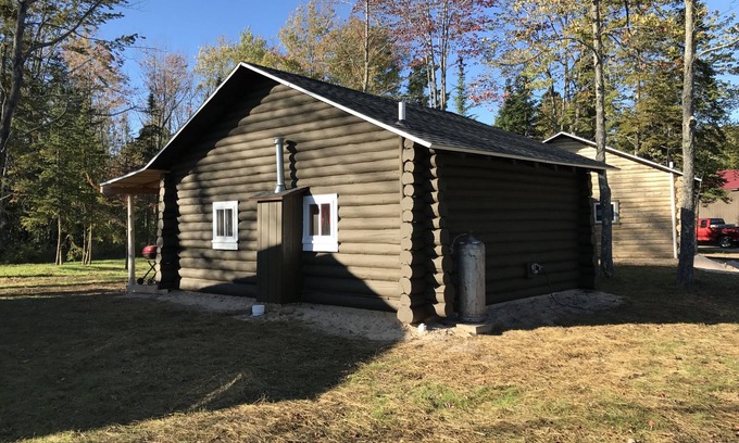 Moran Cabin | Cabin #2 Near Beautiful Brevort Lake