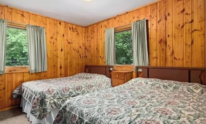 Pine River Apartment | Cabin 3 at Heaths Resort
