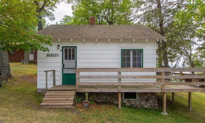Longville Cabin | Cabin 5, Lien's Resort, Leech Lake, Fishing, Boating, Swimming