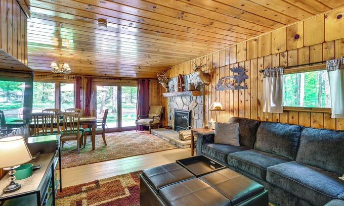 Kalkaska Cottage | Cabin 600' to Manistee Lake Private Shared Access