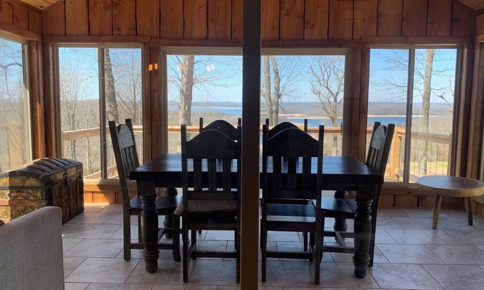 Oakland Cabin | Cabin 9 Beautiful Three Bedroom Cabin with 4 season room with view Bull Shoals