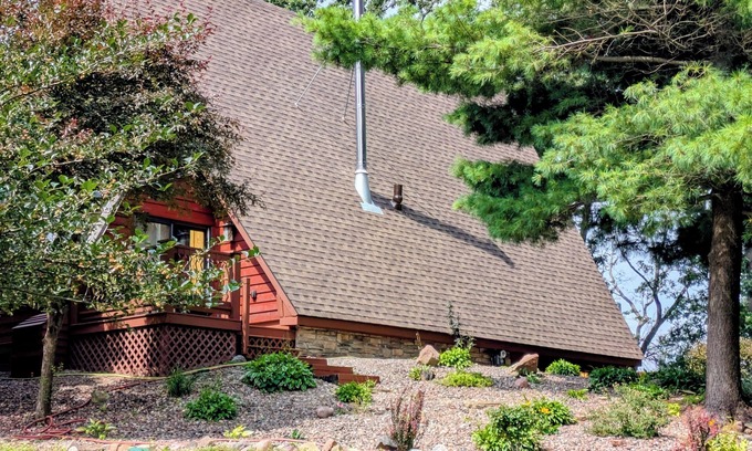 Eau Claire House | Cabin Home in the City!