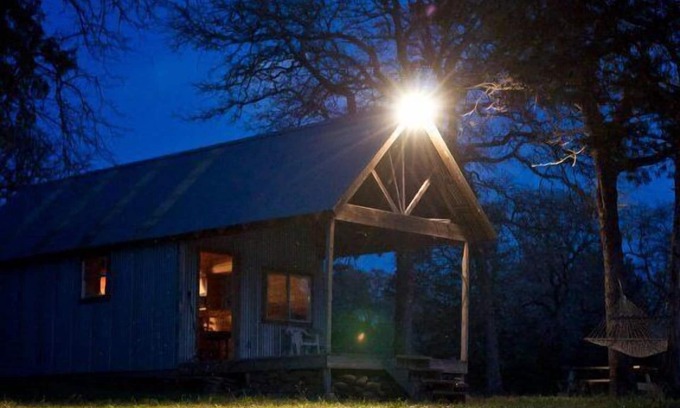 Red Rock Cabin | Cabin on Private Ranch 16 miles from F1 Track
