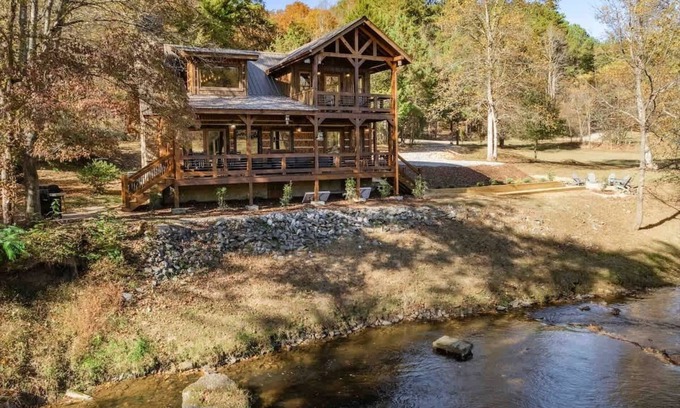 Morganton Cabin | Cabin on Water Scenic Fly Fishing Firepit Games