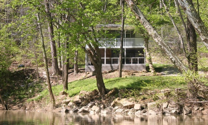 Farmers Cabin | Cabin & Screened Porch with Scenic Views on Triplett Creek – Near Cave Run Lake!