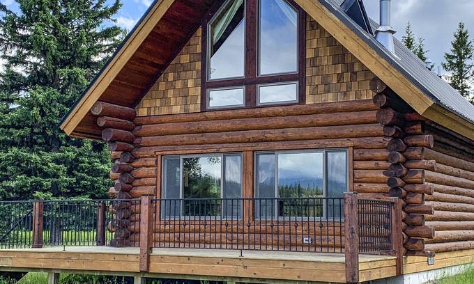 Polebridge Cabin | Cabins At Hay Creek Beautiful Log Cabin Stunning Views Glacier National Park