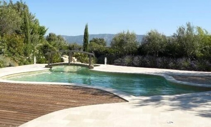 Cabrieres-d'Avignon House | CABRIERES D'AVIGNON LUBERON charming villa with heated pool