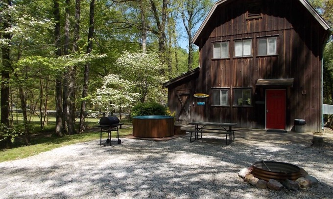 Caddo Gap Cabin | Caddo River Crossing - The Barn Cabin - Has access to the Caddo River