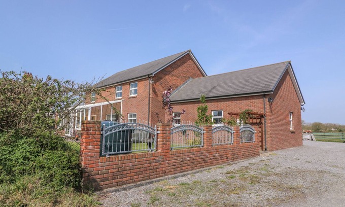 Tremain House | CADWGAN, family friendly, luxury holiday cottage in Aberporth